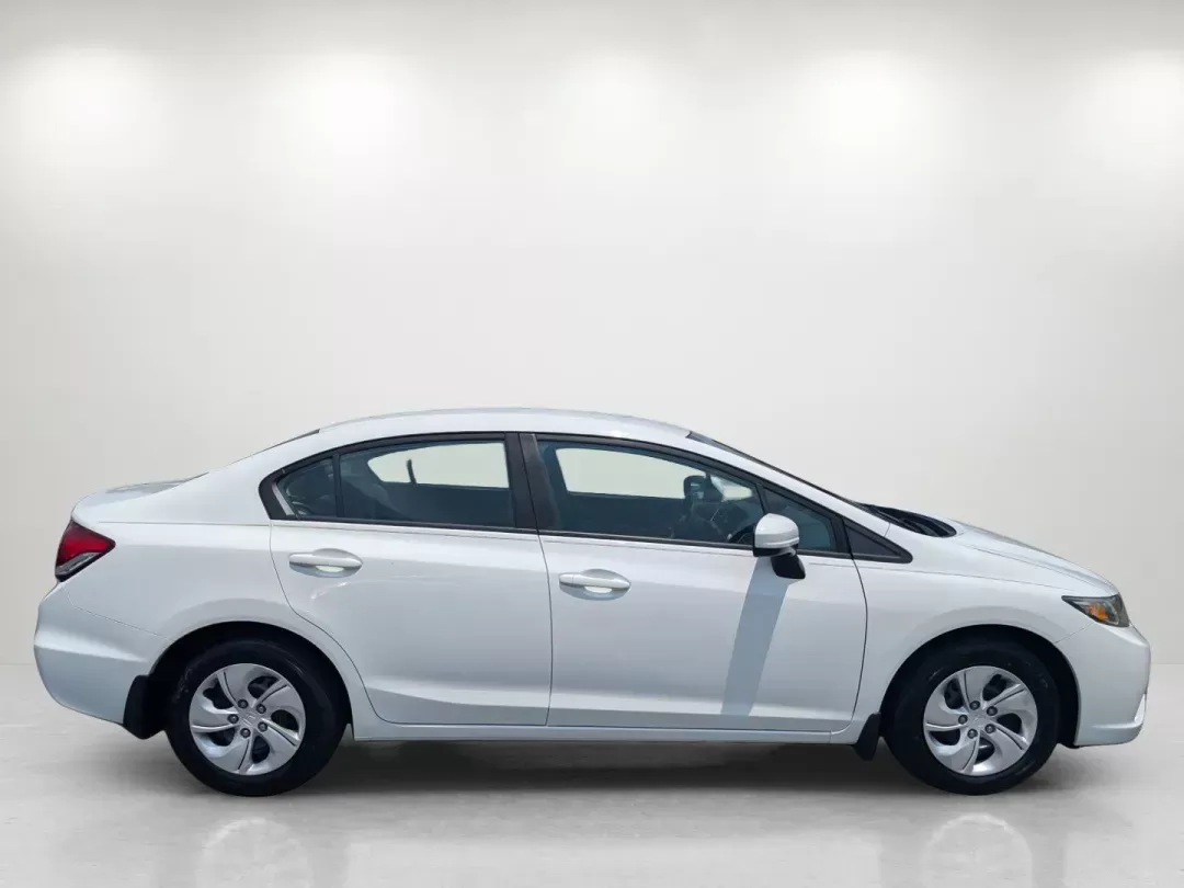 2014 Honda Civic Sedan LX (2HGFB2F52EH) with an Regular Unleaded I-4 1.8 L/110 engine, 1-Speed CVT w/OD transmission, located at 5115 14th Ave., Columbus, GA, 31904, (706) 323-0345, 32.511494, -84.971046 - 2014 Honda Civic Sedan LX - Photo#3