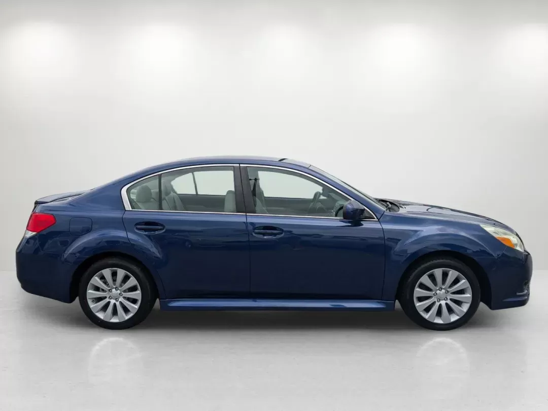 2010 /Ivory Subaru Legacy Limited (4S3BMBJ63A3) with an Gas Flat 4-Cyl 2.5L/150 engine, 1-Speed CVT transmission, located at 3959 U.S. 80 W, Phenix City, AL, 36870, (334) 297-4885, 32.469296, -85.135185 - 2010 Subaru Legacy Limited - Photo#4