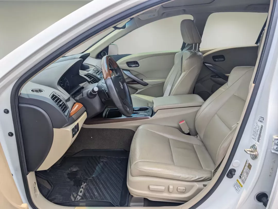 2015 Acura RDX Tech Pkg (5J8TB4H51FL) with an Premium Unleaded V-6 3.5 L/212 engine, 6-Speed Automatic w/OD transmission, located at 5115 14th Ave., Columbus, GA, 31904, (706) 323-0345, 32.511494, -84.971046 - 2015 Acura RDX Tech Pkg - Photo#8