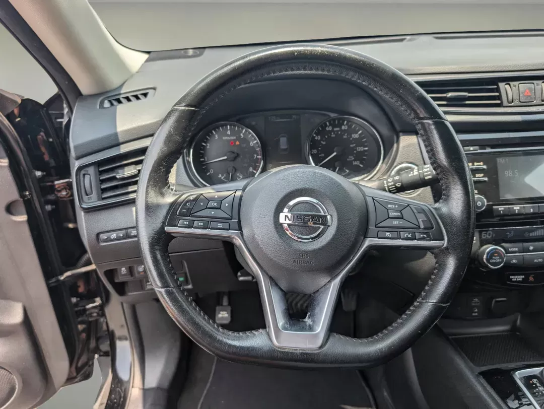 2017 /Charcoal Nissan Rogue SV (JN8AT2MV9HW) with an Regular Unleaded I-4 2.5 L/152 engine, 1-Speed CVT w/OD transmission, located at 804 22nd Ave, Phenix City, AL, 36870, (334) 297-1860, 32.484749, -85.024475 - 2017 Nissan Rogue SV - Photo#15