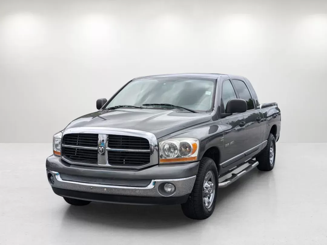 2006 Dodge Ram 1500 (3D7KR19D76G) with an Gas V8 5.7L/345 engine, 5-Speed Automatic w/OD transmission, located at 3959 U.S. 80 W, Phenix City, AL, 36870, (334) 297-4885, 32.469296, -85.135185 - 2006 Dodge Ram 1500 - Photo#1
