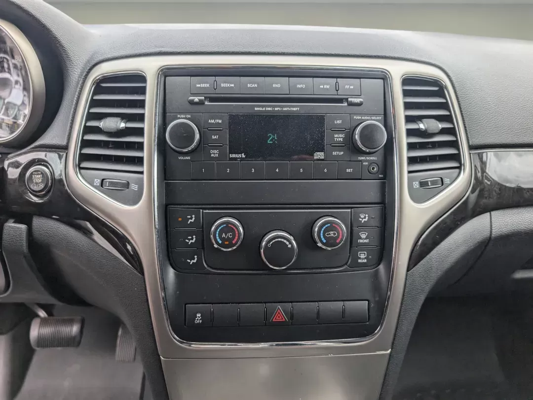 2013 /Black Jeep Grand Cherokee Laredo (1C4RJFAG6DC) with an Gas/Ethanol V6 3.6L/220 engine, 5-Speed Automatic transmission, located at 3959 U.S. 80 W, Phenix City, AL, 36870, (334) 297-4885, 32.469296, -85.135185 - 2013 Jeep Grand Cherokee Laredo - Photo#15