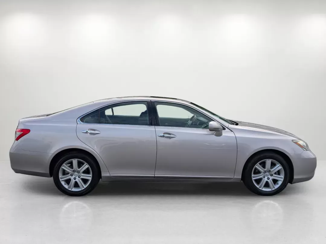 2008 Lexus ES 350 (JTHBJ46G782) with an Gas V6 3.5L/210 engine, 6-Speed Automatic transmission, located at 3959 U.S. 80 W, Phenix City, AL, 36870, (334) 297-4885, 32.469296, -85.135185 - 2008 Lexus ES 350 - Photo#4