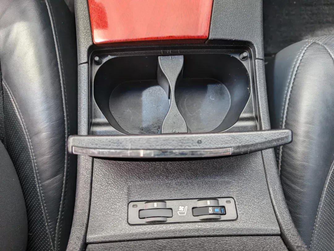 2008 Lexus ES 350 (JTHBJ46G782) with an Gas V6 3.5L/210 engine, 6-Speed Automatic transmission, located at 3959 U.S. 80 W, Phenix City, AL, 36870, (334) 297-4885, 32.469296, -85.135185 - 2008 Lexus ES 350 - Photo#13