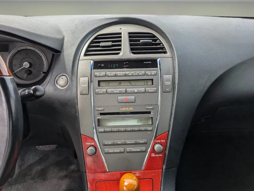 2008 Lexus ES 350 (JTHBJ46G782) with an Gas V6 3.5L/210 engine, 6-Speed Automatic transmission, located at 3959 U.S. 80 W, Phenix City, AL, 36870, (334) 297-4885, 32.469296, -85.135185 - 2008 Lexus ES 350 - Photo#15
