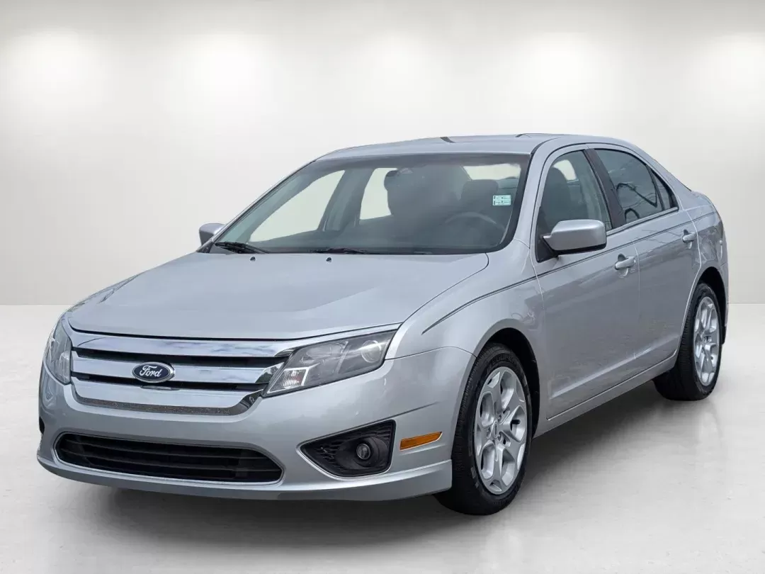 2010 Ford Fusion SE (3FAHP0HA6AR) with an Gas I4 2.5L/152 engine, located at 3959 U.S. 80 W, Phenix City, AL, 36870, (334) 297-4885, 32.469296, -85.135185 - 2010 Ford Fusion SE - Photo#1