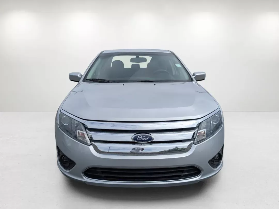 2010 Ford Fusion SE (3FAHP0HA6AR) with an Gas I4 2.5L/152 engine, located at 3959 U.S. 80 W, Phenix City, AL, 36870, (334) 297-4885, 32.469296, -85.135185 - 2010 Ford Fusion SE - Photo#2