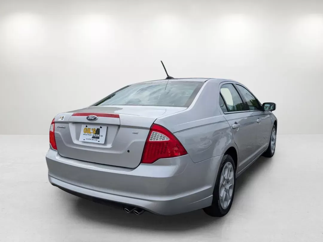 2010 Ford Fusion SE (3FAHP0HA6AR) with an Gas I4 2.5L/152 engine, located at 3959 U.S. 80 W, Phenix City, AL, 36870, (334) 297-4885, 32.469296, -85.135185 - 2010 Ford Fusion SE - Photo#5