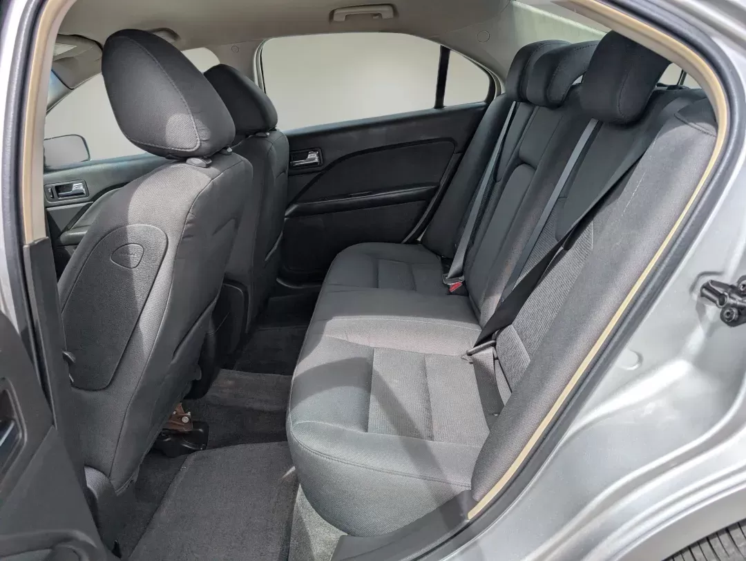 2010 Ford Fusion SE (3FAHP0HA6AR) with an Gas I4 2.5L/152 engine, located at 3959 U.S. 80 W, Phenix City, AL, 36870, (334) 297-4885, 32.469296, -85.135185 - 2010 Ford Fusion SE - Photo#11