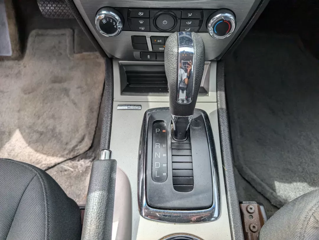 2010 Ford Fusion SE (3FAHP0HA6AR) with an Gas I4 2.5L/152 engine, located at 3959 U.S. 80 W, Phenix City, AL, 36870, (334) 297-4885, 32.469296, -85.135185 - 2010 Ford Fusion SE - Photo#13
