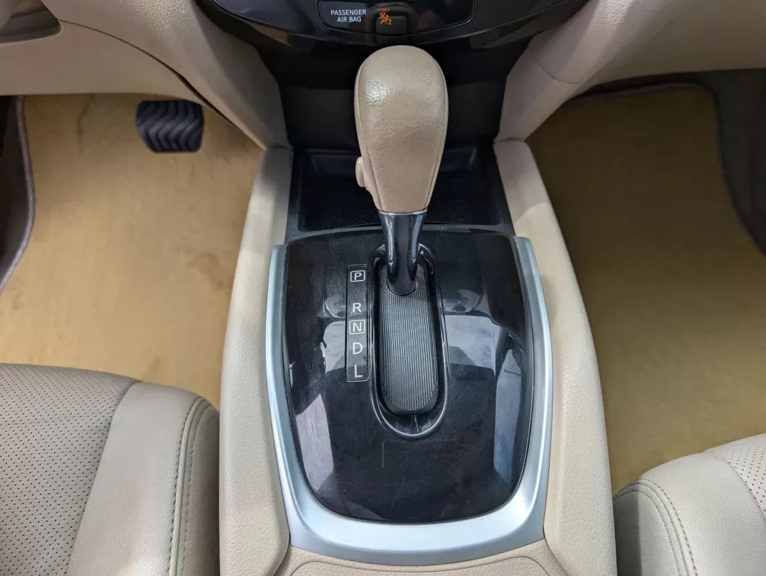 2015 /Almond Nissan Rogue SL (5N1AT2MV2FC) with an Regular Unleaded I-4 2.5 L/152 engine, 1-Speed CVT w/OD transmission, located at 804 22nd Ave, Phenix City, AL, 36870, (334) 297-1860, 32.484749, -85.024475 - 2015 Nissan Rogue SL - Photo#13