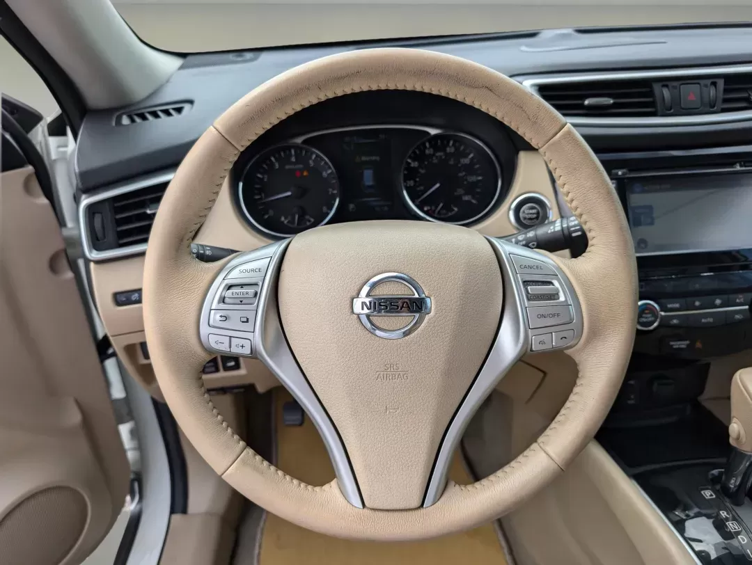 2015 /Almond Nissan Rogue SL (5N1AT2MV2FC) with an Regular Unleaded I-4 2.5 L/152 engine, 1-Speed CVT w/OD transmission, located at 804 22nd Ave, Phenix City, AL, 36870, (334) 297-1860, 32.484749, -85.024475 - 2015 Nissan Rogue SL - Photo#15