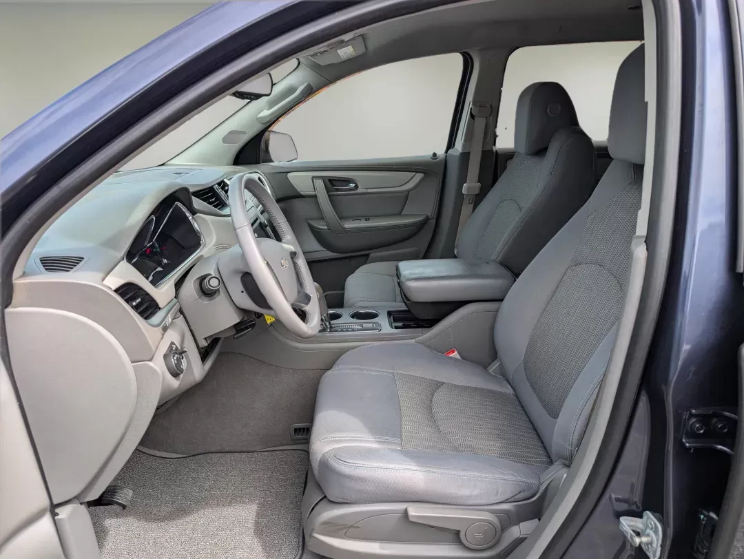 2014 /Dk Titanium/Lt Titanium Chevrolet Traverse LS (1GNKRFED6EJ) with an Other engine, located at 5115 14th Ave., Columbus, GA, 31904, (706) 323-0345, 32.511494, -84.971046 - **Discover Your Next Adventure with This 2014 Chevrolet Traverse LS at Gils Auto!**<br /> <br /> Are you ready to elevate your driving experience? This 2014 Chevrolet Traverse LS, available at Gils Auto in Opelika, AL, is the perfect companion for growing families, weekend adventures, or those long - Photo#9