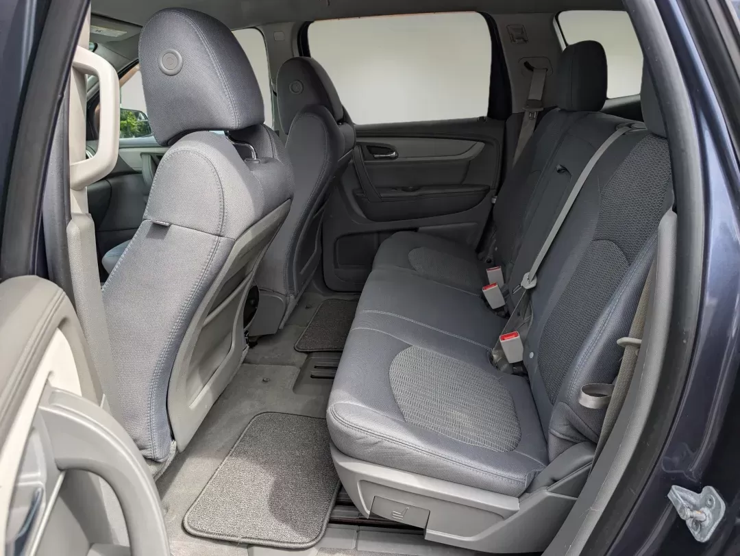 2014 /Dk Titanium/Lt Titanium Chevrolet Traverse LS (1GNKRFED6EJ) with an Other engine, located at 5115 14th Ave., Columbus, GA, 31904, (706) 323-0345, 32.511494, -84.971046 - **Discover Your Next Adventure with This 2014 Chevrolet Traverse LS at Gils Auto!**<br /> <br /> Are you ready to elevate your driving experience? This 2014 Chevrolet Traverse LS, available at Gils Auto in Opelika, AL, is the perfect companion for growing families, weekend adventures, or those long - Photo#10