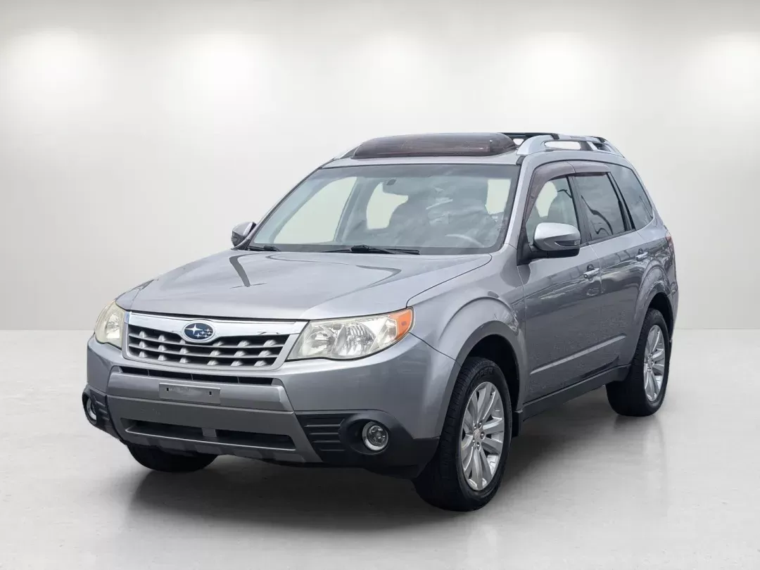 2011 /Platinum Subaru Forester 2.5X Touring (JF2SHAGC8BH) with an Gas Flat 4 2.5L/152 engine, 4-Speed Automatic w/OD transmission, located at 3959 U.S. 80 W, Phenix City, AL, 36870, (334) 297-4885, 32.469296, -85.135185 - 2011 Subaru Forester 2.5X Touring - Photo#1