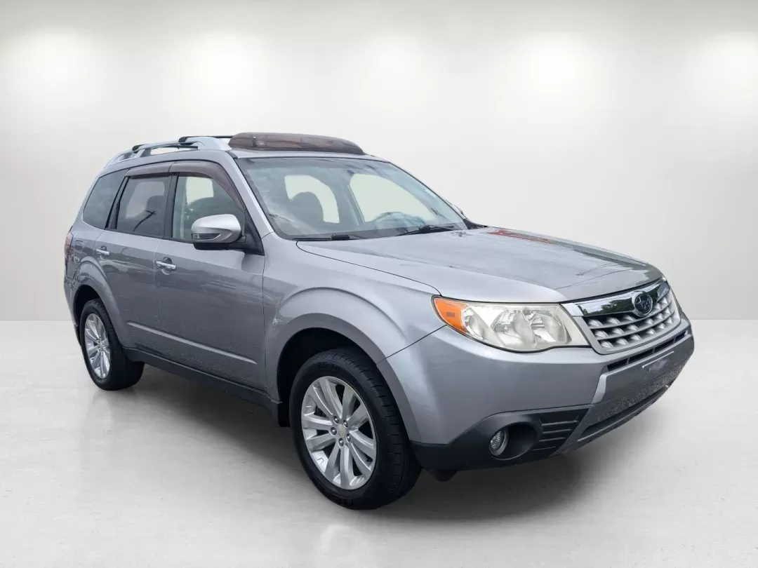 2011 /Platinum Subaru Forester 2.5X Touring (JF2SHAGC8BH) with an Gas Flat 4 2.5L/152 engine, 4-Speed Automatic w/OD transmission, located at 3959 U.S. 80 W, Phenix City, AL, 36870, (334) 297-4885, 32.469296, -85.135185 - 2011 Subaru Forester 2.5X Touring - Photo#3