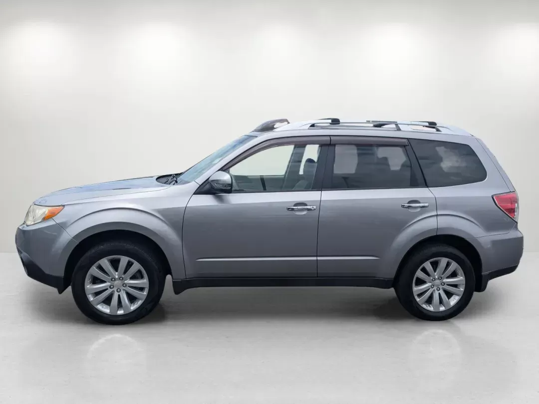 2011 /Platinum Subaru Forester 2.5X Touring (JF2SHAGC8BH) with an Gas Flat 4 2.5L/152 engine, 4-Speed Automatic w/OD transmission, located at 3959 U.S. 80 W, Phenix City, AL, 36870, (334) 297-4885, 32.469296, -85.135185 - 2011 Subaru Forester 2.5X Touring - Photo#8