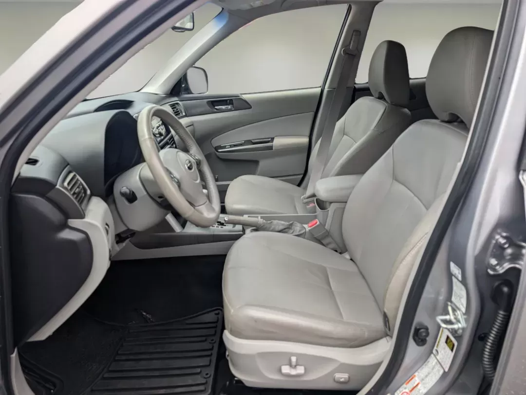 2011 /Platinum Subaru Forester 2.5X Touring (JF2SHAGC8BH) with an Gas Flat 4 2.5L/152 engine, 4-Speed Automatic w/OD transmission, located at 3959 U.S. 80 W, Phenix City, AL, 36870, (334) 297-4885, 32.469296, -85.135185 - 2011 Subaru Forester 2.5X Touring - Photo#10