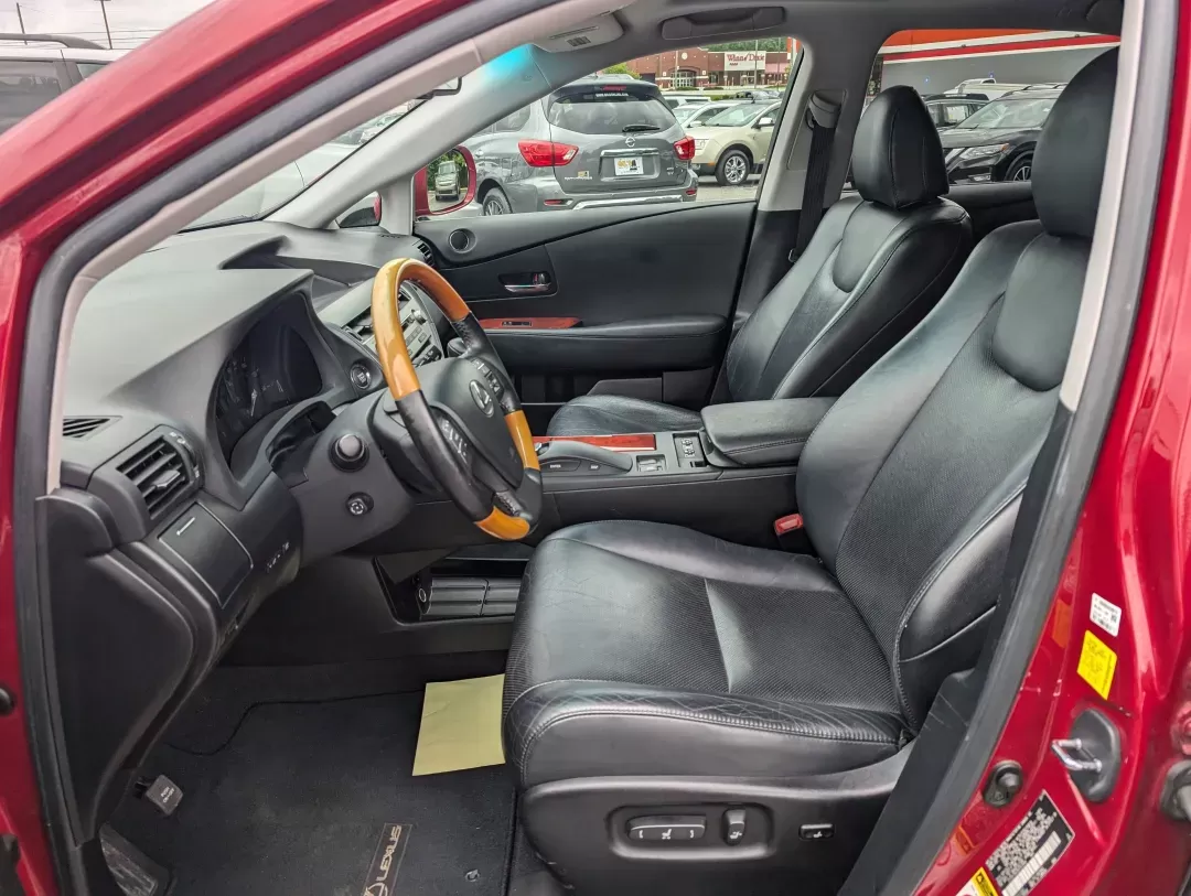 2011 Lexus RX 350 (2T2ZK1BA3BC) with an Gas V6 3.5L/211 engine, 6-Speed Automatic transmission, located at 3959 U.S. 80 W, Phenix City, AL, 36870, (334) 297-4885, 32.469296, -85.135185 - 2011 Lexus RX 350 - Photo#9