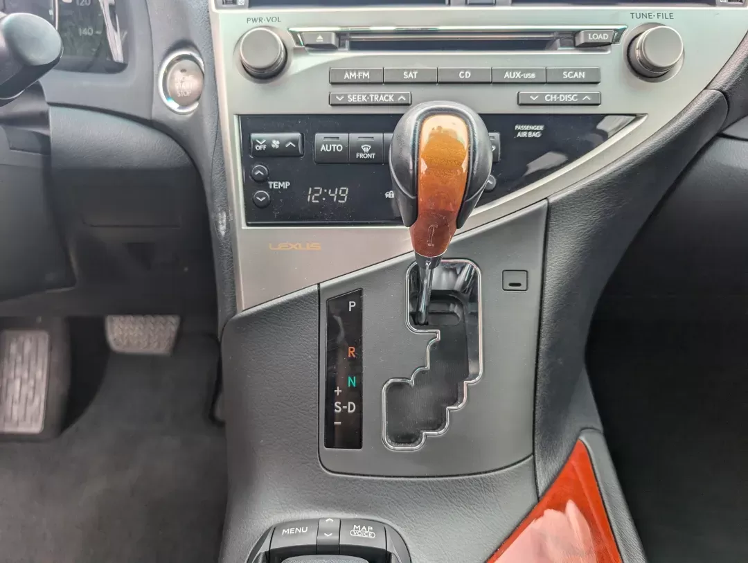 2011 Lexus RX 350 (2T2ZK1BA3BC) with an Gas V6 3.5L/211 engine, 6-Speed Automatic transmission, located at 3959 U.S. 80 W, Phenix City, AL, 36870, (334) 297-4885, 32.469296, -85.135185 - 2011 Lexus RX 350 - Photo#13