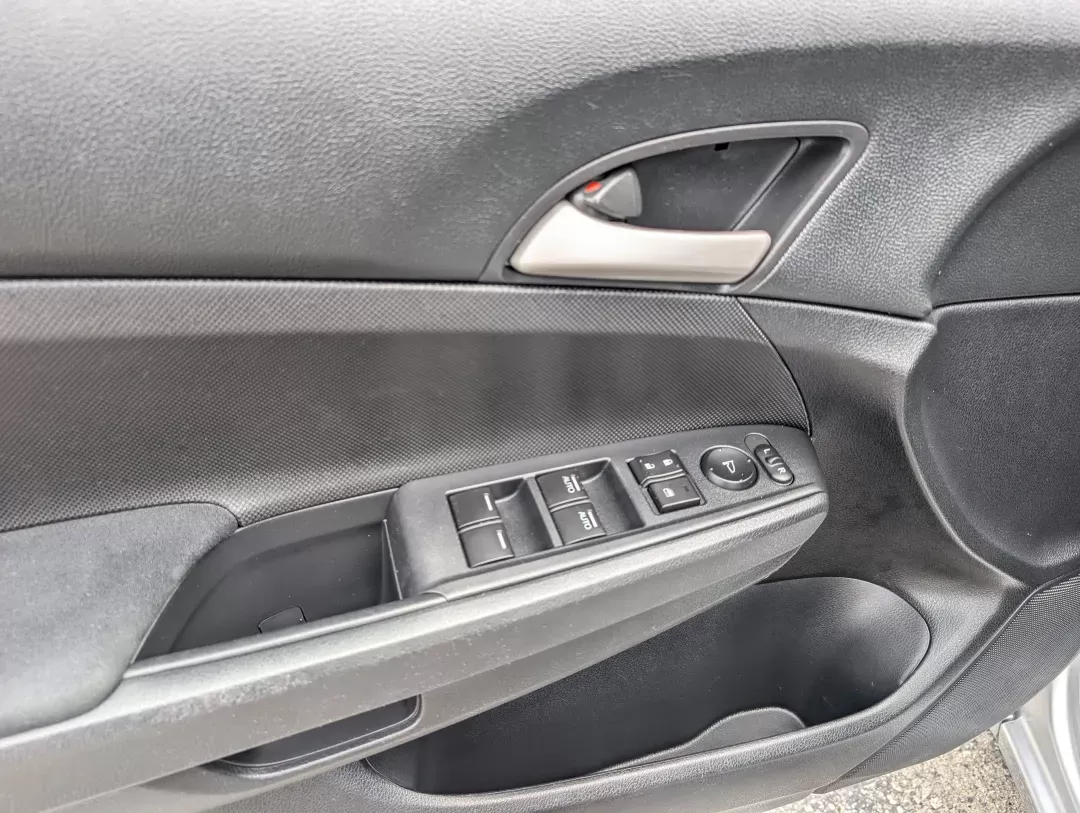 2012 Honda Accord Sdn SE (1HGCP2F60CA) with an Gas I4 2.4L/144 engine, 5-Speed Automatic transmission, located at 3959 U.S. 80 W, Phenix City, AL, 36870, (334) 297-4885, 32.469296, -85.135185 - 2012 Honda Accord Sdn SE - Photo#8