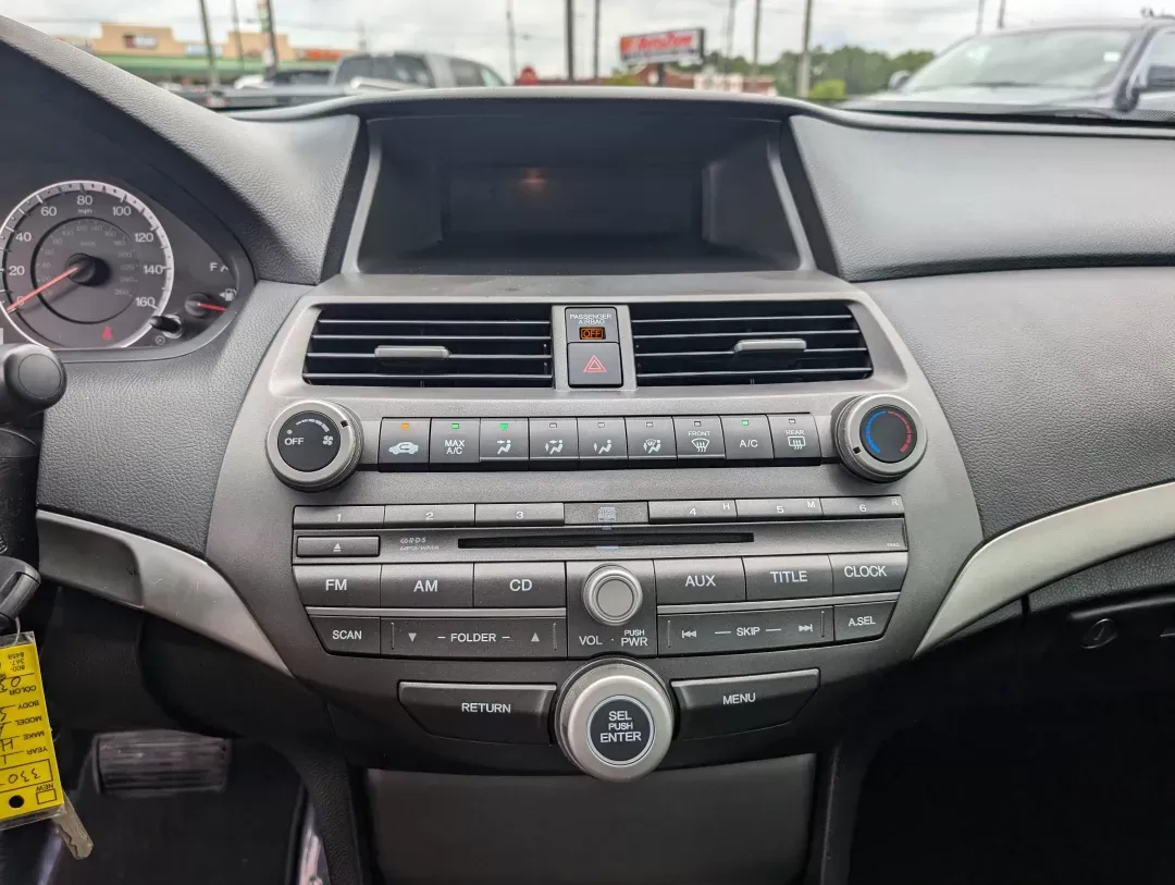 2012 Honda Accord Sdn SE (1HGCP2F60CA) with an Gas I4 2.4L/144 engine, 5-Speed Automatic transmission, located at 3959 U.S. 80 W, Phenix City, AL, 36870, (334) 297-4885, 32.469296, -85.135185 - 2012 Honda Accord Sdn SE - Photo#13