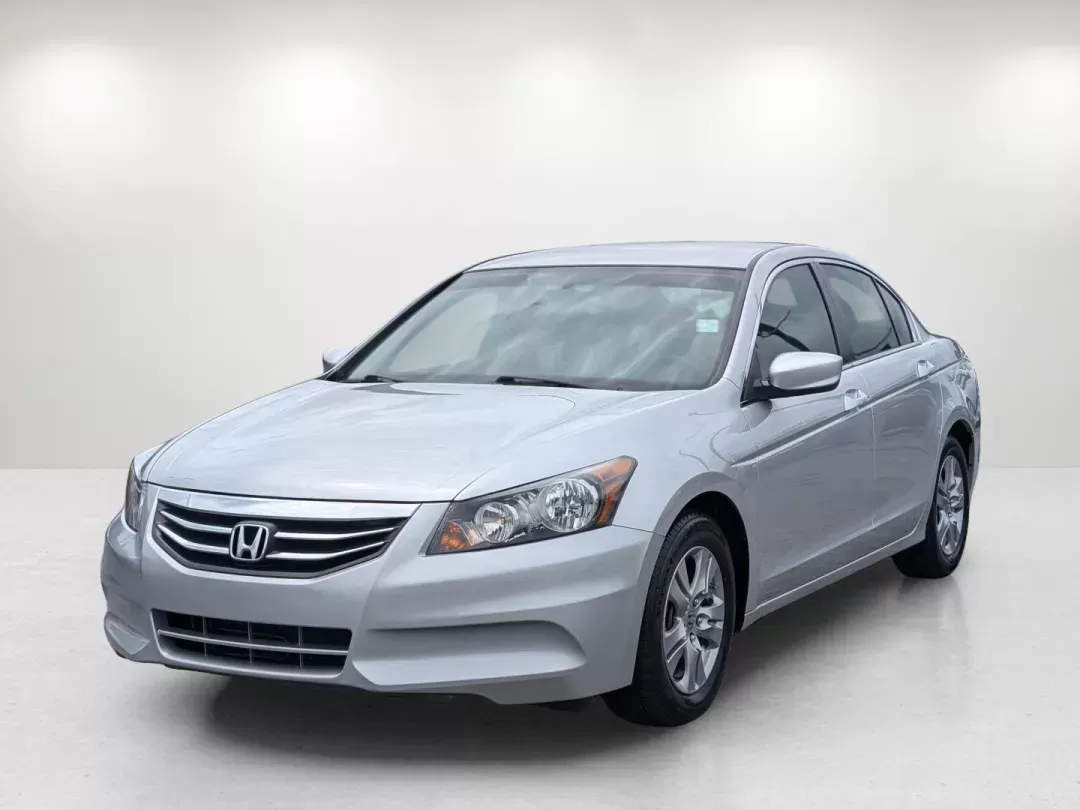2012 Honda Accord Sdn SE (1HGCP2F60CA) with an Gas I4 2.4L/144 engine, 5-Speed Automatic transmission, located at 3959 U.S. 80 W, Phenix City, AL, 36870, (334) 297-4885, 32.469296, -85.135185 - 2012 Honda Accord Sdn SE - Photo#1