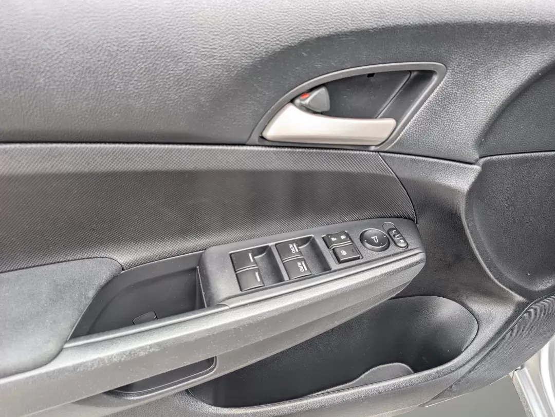 2012 Honda Accord Sdn SE (1HGCP2F60CA) with an Gas I4 2.4L/144 engine, 5-Speed Automatic transmission, located at 3959 U.S. 80 W, Phenix City, AL, 36870, (334) 297-4885, 32.469296, -85.135185 - 2012 Honda Accord Sdn SE - Photo#9