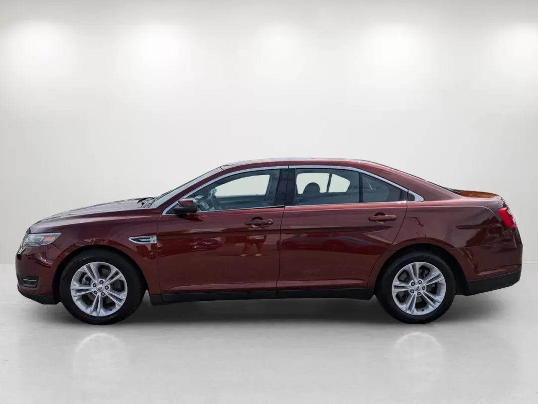 2016 Ford Taurus SEL (1FAHP2E80GG) with an Regular Unleaded V-6 3.5 L/213 engine, 6-Speed Automatic w/OD transmission, located at 5115 14th Ave., Columbus, GA, 31904, (706) 323-0345, 32.511494, -84.971046 - 2016 Ford Taurus SEL - Photo#8