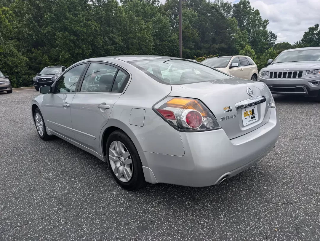 2012 /Charcoal Nissan Altima 2.5 S (1N4AL2AP3CN) with an Gas I4 2.5L/ engine, 1-Speed Continuously Variable Ratio transmission, located at 3959 U.S. 80 W, Phenix City, AL, 36870, (334) 297-4885, 32.469296, -85.135185 - 2012 Nissan Altima 2.5 S - Photo#6