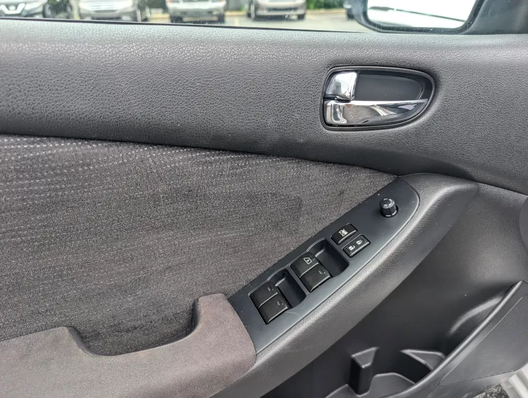2012 /Charcoal Nissan Altima 2.5 S (1N4AL2AP3CN) with an Gas I4 2.5L/ engine, 1-Speed Continuously Variable Ratio transmission, located at 3959 U.S. 80 W, Phenix City, AL, 36870, (334) 297-4885, 32.469296, -85.135185 - 2012 Nissan Altima 2.5 S - Photo#8