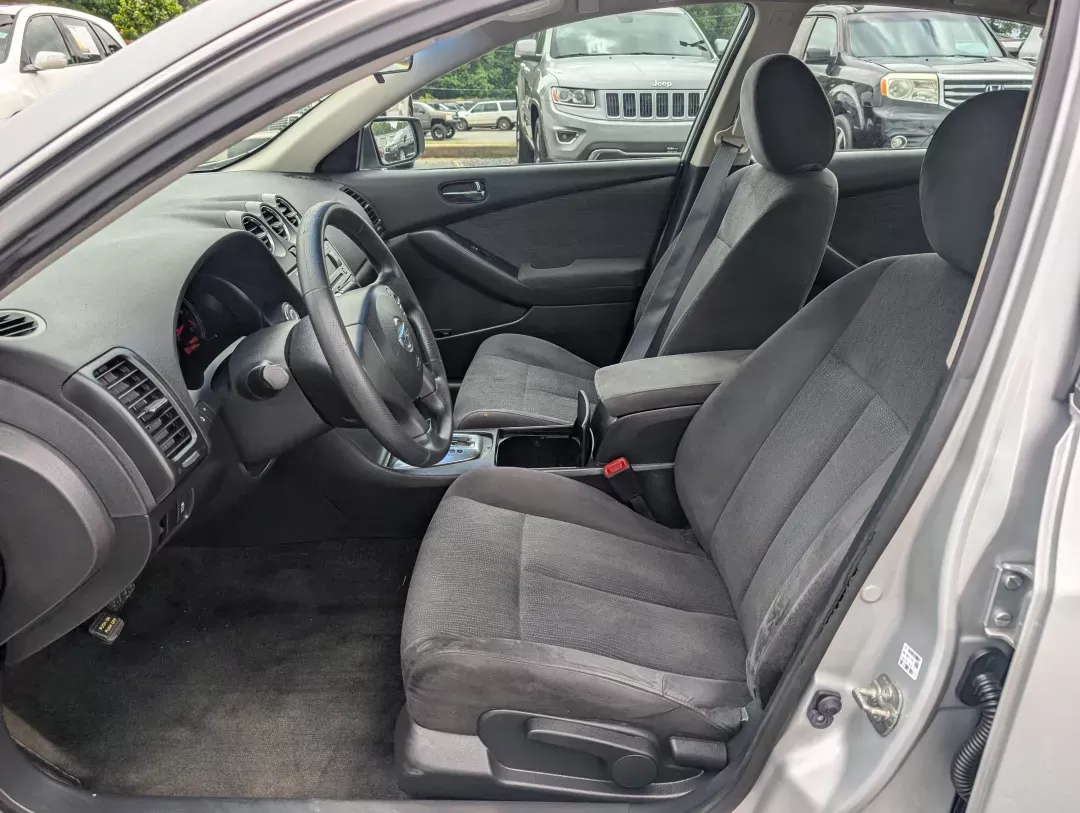 2012 /Charcoal Nissan Altima 2.5 S (1N4AL2AP3CN) with an Gas I4 2.5L/ engine, 1-Speed Continuously Variable Ratio transmission, located at 3959 U.S. 80 W, Phenix City, AL, 36870, (334) 297-4885, 32.469296, -85.135185 - 2012 Nissan Altima 2.5 S - Photo#9
