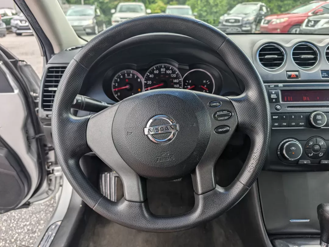 2012 /Charcoal Nissan Altima 2.5 S (1N4AL2AP3CN) with an Gas I4 2.5L/ engine, 1-Speed Continuously Variable Ratio transmission, located at 3959 U.S. 80 W, Phenix City, AL, 36870, (334) 297-4885, 32.469296, -85.135185 - 2012 Nissan Altima 2.5 S - Photo#15