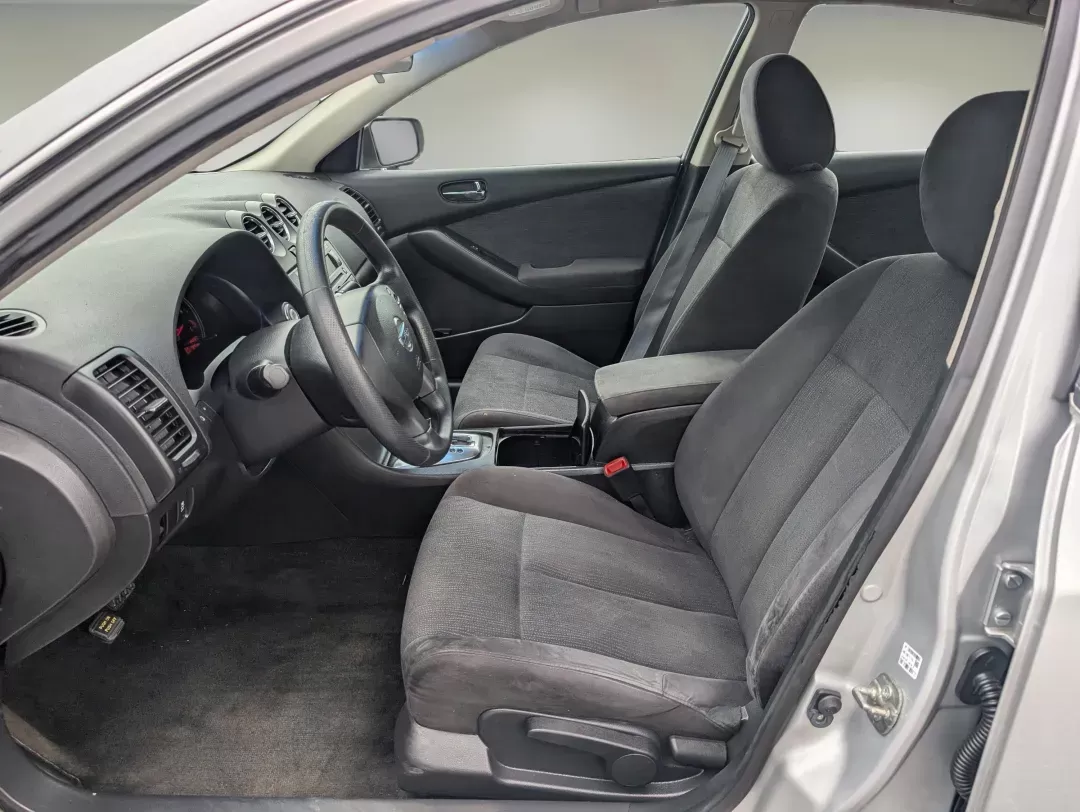 2012 /Charcoal Nissan Altima 2.5 S (1N4AL2AP3CN) with an Gas I4 2.5L/ engine, 1-Speed Continuously Variable Ratio transmission, located at 3959 U.S. 80 W, Phenix City, AL, 36870, (334) 297-4885, 32.469296, -85.135185 - 2012 Nissan Altima 2.5 S - Photo#10
