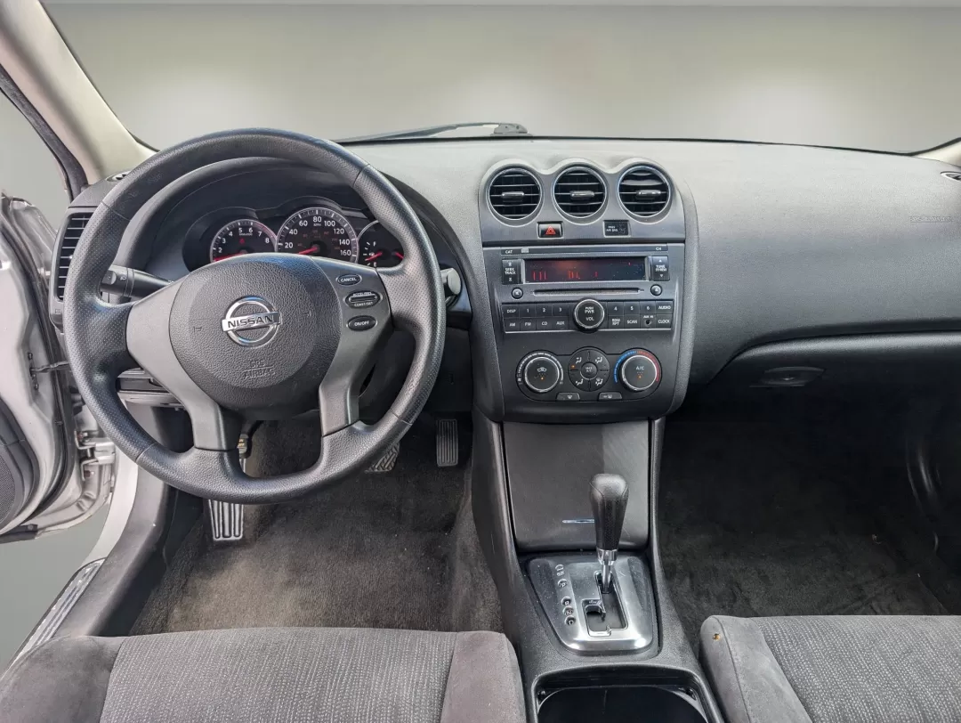 2012 /Charcoal Nissan Altima 2.5 S (1N4AL2AP3CN) with an Other engine, located at 7000 Northlake Connector, Columbus, GA, 31904, (706) 987-8085, 32.524975, -84.978134 - Introducing the perfect blend of comfort, efficiency, and style-the 2012 Nissan Altima 2.5 S, designed for those who desire an exceptional driving experience without breaking the bank! This versatile sedan is ideal for budget-conscious buyers, making it a great choice for busy commuters or families - Photo#11