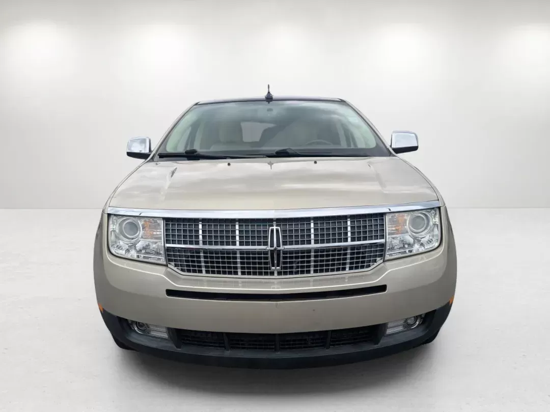 2010 Lincoln MKX (2LMDJ6JC4AB) with an Gas V6 3.5L/213 engine, 6-Speed w/OD Automatic transmission, located at 521 Old Farm Lane Rd, Prattville, AL, 36066, (334) 325-1505, 32.482460, -86.416367 - 2010 Lincoln MKX - Photo#1