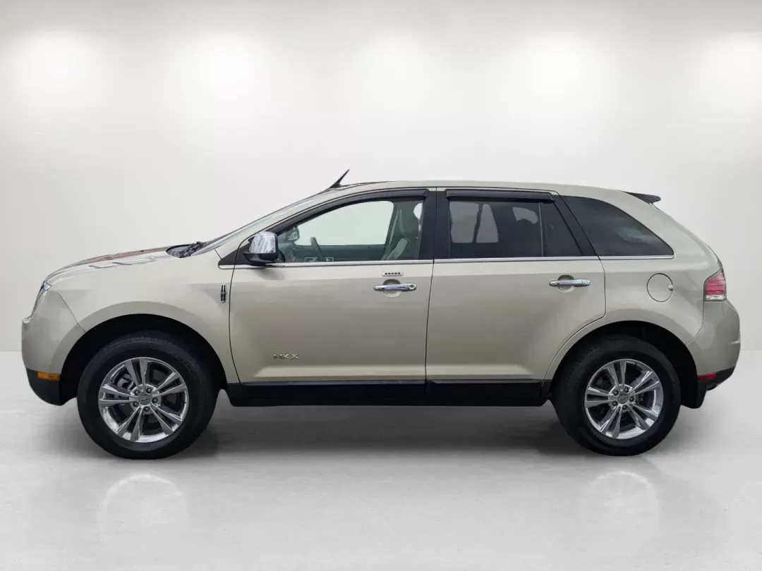 2010 Lincoln MKX (2LMDJ6JC4AB) with an Gas V6 3.5L/213 engine, 6-Speed w/OD Automatic transmission, located at 521 Old Farm Lane Rd, Prattville, AL, 36066, (334) 325-1505, 32.482460, -86.416367 - 2010 Lincoln MKX - Photo#7