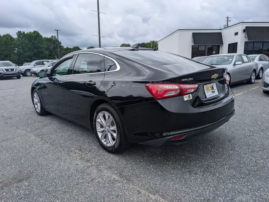 2020 /Jet Black Chevrolet Malibu LT (1G1ZD5ST5LF) with an Turbocharged Gas I4 1.5L/91 engine, 1-Speed Automatic transmission, located at 3959 U.S. 80 W, Phenix City, AL, 36870, (334) 297-4885, 32.469296, -85.135185 - 2020 Chevrolet Malibu LT - Photo#6