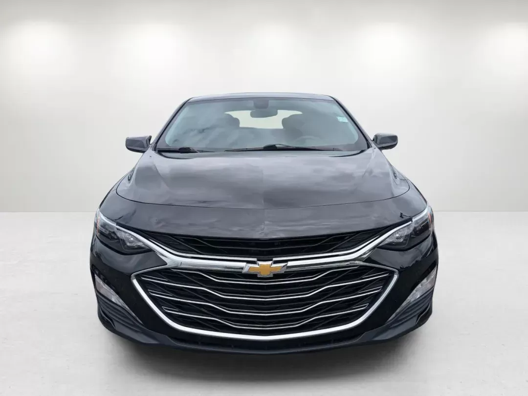 2020 /Jet Black Chevrolet Malibu LT (1G1ZD5ST5LF) with an Turbocharged Gas I4 1.5L/91 engine, 1-Speed Automatic transmission, located at 3959 U.S. 80 W, Phenix City, AL, 36870, (334) 297-4885, 32.469296, -85.135185 - 2020 Chevrolet Malibu LT - Photo#2