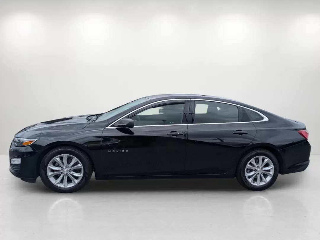 2020 /Jet Black Chevrolet Malibu LT (1G1ZD5ST5LF) with an Turbocharged Gas I4 1.5L/91 engine, 1-Speed Automatic transmission, located at 3959 U.S. 80 W, Phenix City, AL, 36870, (334) 297-4885, 32.469296, -85.135185 - 2020 Chevrolet Malibu LT - Photo#8