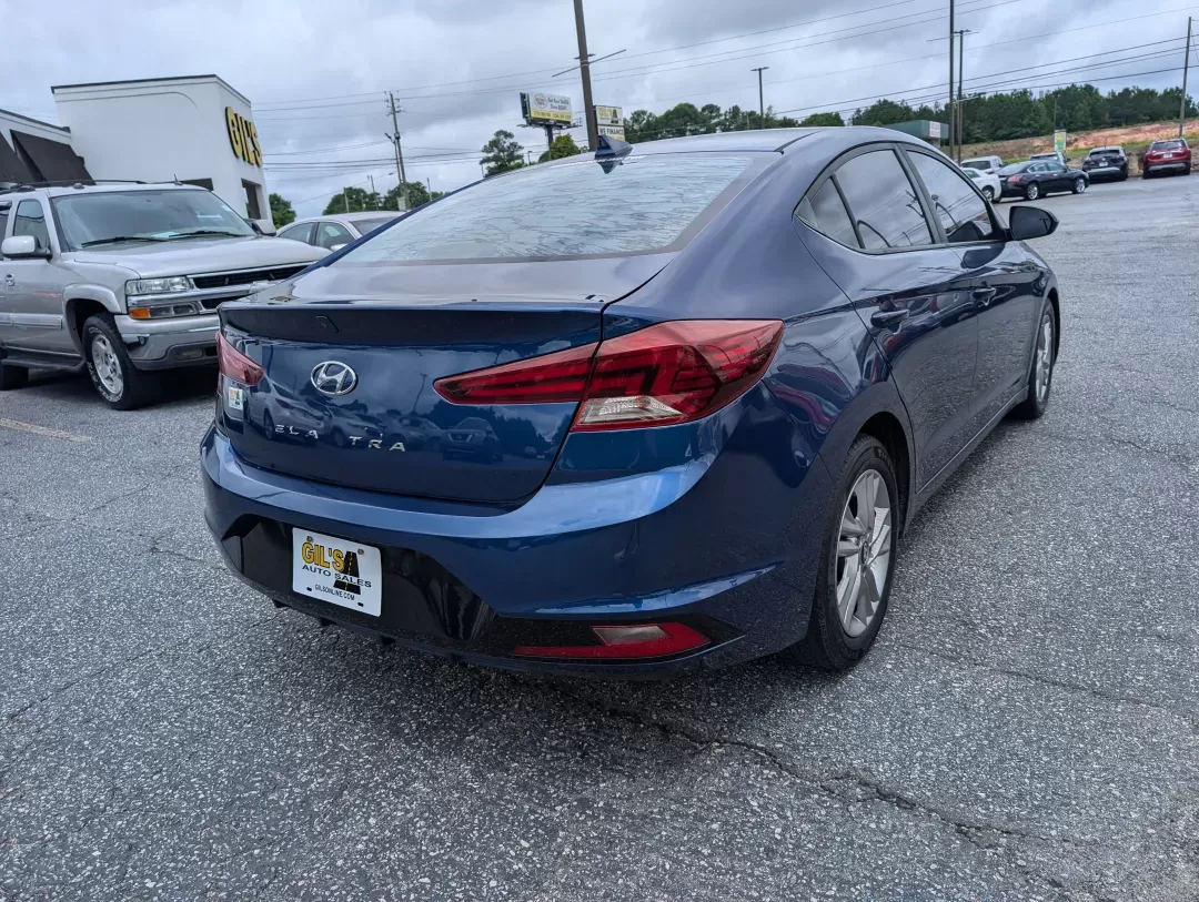 2019 /Gray Hyundai Elantra SEL (5NPD84LF6KH) with an Regular Unleaded I-4 2.0 L/122 engine, 6-Speed Automatic w/OD transmission, located at 3959 U.S. 80 W, Phenix City, AL, 36870, (334) 297-4885, 32.469296, -85.135185 - 2019 Hyundai Elantra SEL - Photo#4