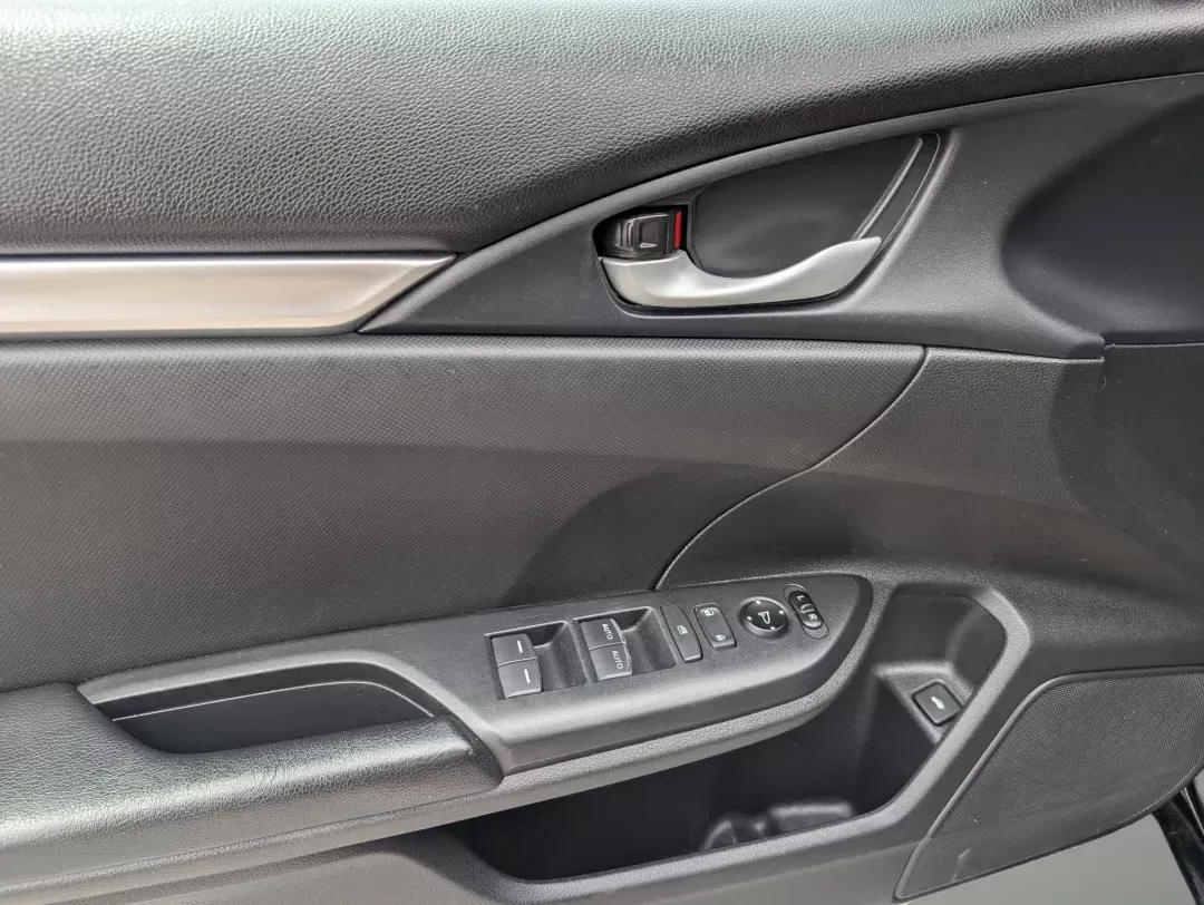 2020 Honda Civic Sedan Sport (2HGFC2F86LH) with an Regular Unleaded I-4 2.0 L/122 engine, 1-Speed CVT w/OD transmission, located at 3959 U.S. 80 W, Phenix City, AL, 36870, (334) 297-4885, 32.469296, -85.135185 - 2020 Honda Civic Sedan Sport - Photo#8