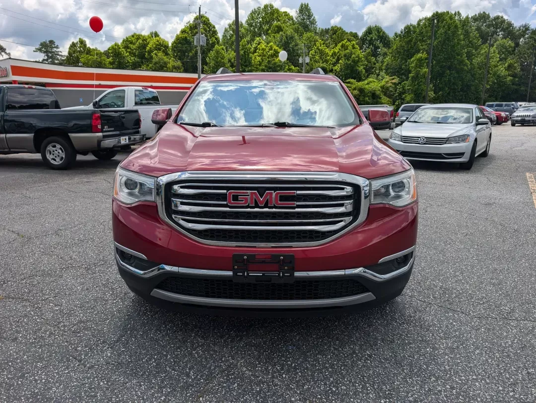 2019 /Dark Ash Gray/ Light Ash Gray GMC Acadia SLE (1GKKNLLA1KZ) with an Gas I4 2.5L/150 engine, 6-Speed Automatic transmission, located at 3959 U.S. 80 W, Phenix City, AL, 36870, (334) 297-4885, 32.469296, -85.135185 - 2019 GMC Acadia SLE - Photo#1