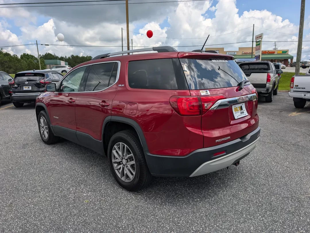 2019 /Dark Ash Gray/ Light Ash Gray GMC Acadia SLE (1GKKNLLA1KZ) with an Gas I4 2.5L/150 engine, 6-Speed Automatic transmission, located at 3959 U.S. 80 W, Phenix City, AL, 36870, (334) 297-4885, 32.469296, -85.135185 - 2019 GMC Acadia SLE - Photo#6