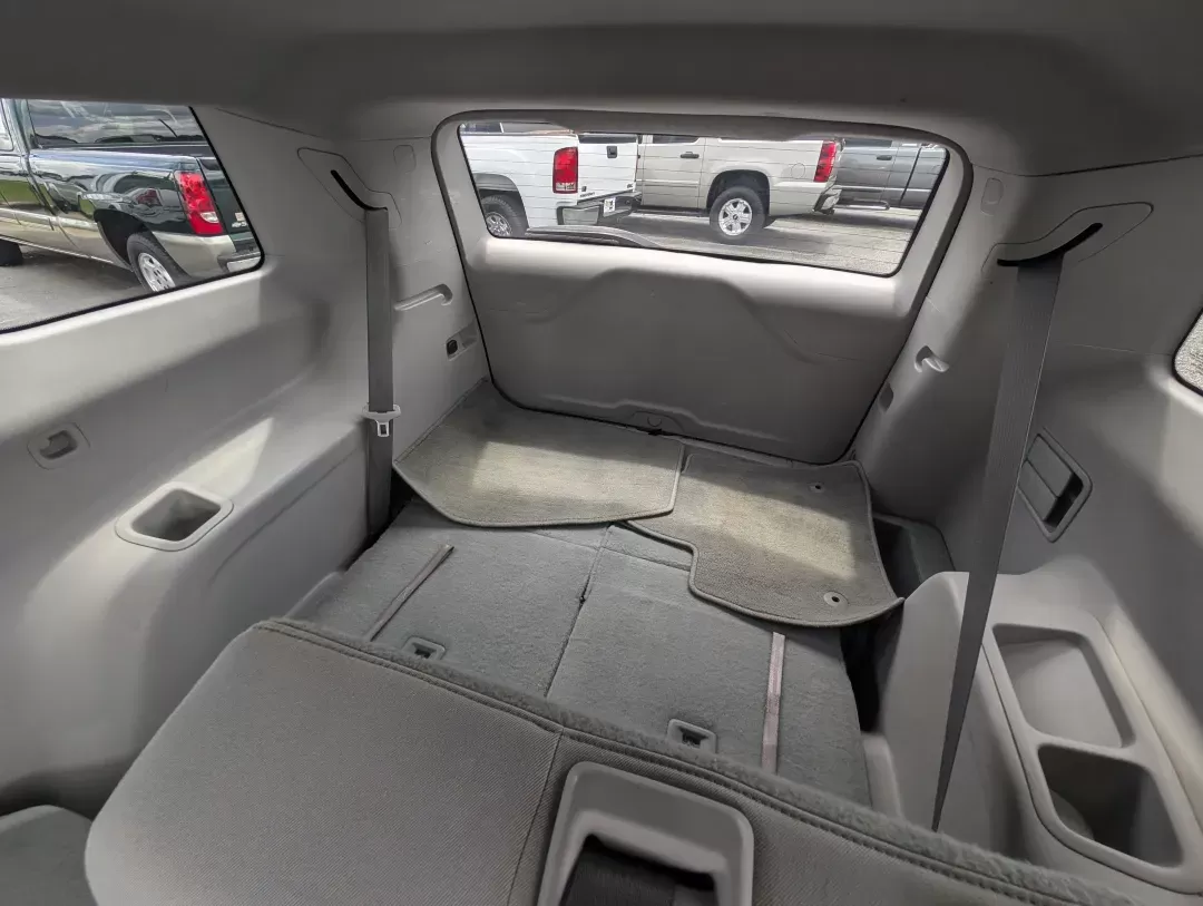 2019 /Dark Ash Gray/ Light Ash Gray GMC Acadia SLE (1GKKNLLA1KZ) with an Gas I4 2.5L/150 engine, 6-Speed Automatic transmission, located at 3959 U.S. 80 W, Phenix City, AL, 36870, (334) 297-4885, 32.469296, -85.135185 - 2019 GMC Acadia SLE - Photo#11