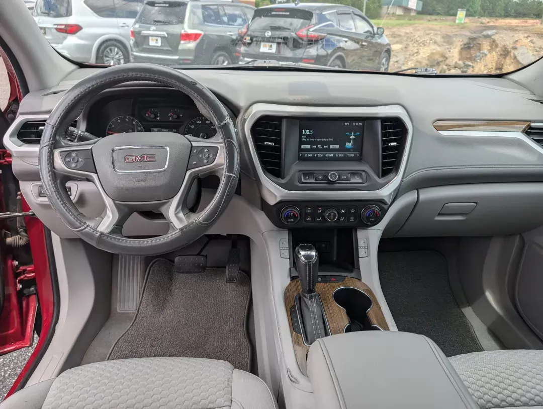 2019 /Dark Ash Gray/ Light Ash Gray GMC Acadia SLE (1GKKNLLA1KZ) with an Gas I4 2.5L/150 engine, 6-Speed Automatic transmission, located at 3959 U.S. 80 W, Phenix City, AL, 36870, (334) 297-4885, 32.469296, -85.135185 - 2019 GMC Acadia SLE - Photo#12