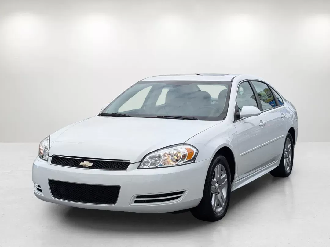 2014 /Gray Chevrolet Impala Limited LT (2G1WB5E32E1) with an Gas V6 3.6L/217 engine, 6-Speed Automatic transmission, located at 521 Old Farm Lane Rd, Prattville, AL, 36066, (334) 325-1505, 32.482460, -86.416367 - 2014 Chevrolet Impala Limited LT - Photo#0