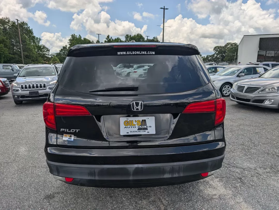 2016 Honda Pilot EX (5FNYF5H34GB) with an Regular Unleaded V-6 3.5 L/212 engine, 6-Speed Automatic w/OD transmission, located at 3959 U.S. 80 W, Phenix City, AL, 36870, (334) 297-4885, 32.469296, -85.135185 - 2016 Honda Pilot EX - Photo#5