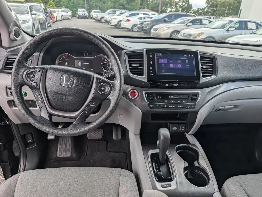 2016 Honda Pilot EX (5FNYF5H34GB) with an Regular Unleaded V-6 3.5 L/212 engine, 6-Speed Automatic w/OD transmission, located at 3959 U.S. 80 W, Phenix City, AL, 36870, (334) 297-4885, 32.469296, -85.135185 - 2016 Honda Pilot EX - Photo#12