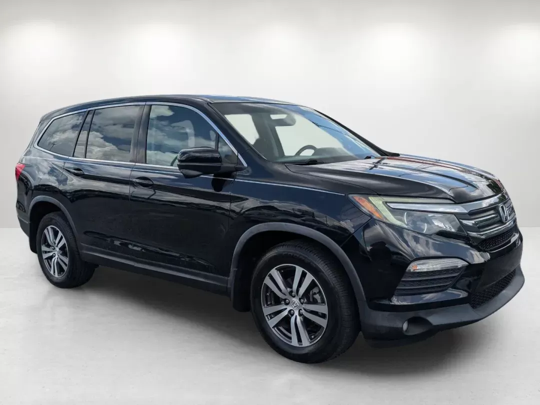 2016 Honda Pilot EX (5FNYF5H34GB) with an Regular Unleaded V-6 3.5 L/212 engine, 6-Speed Automatic w/OD transmission, located at 5115 14th Ave., Columbus, GA, 31904, (706) 323-0345, 32.511494, -84.971046 - 2016 Honda Pilot EX - Photo#2